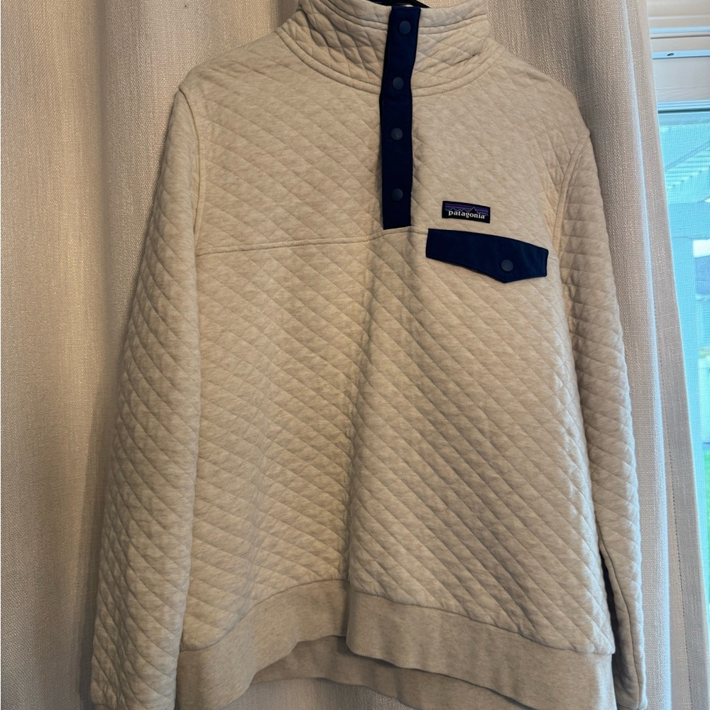Patagonia women’s  Cream Quilted Sweater